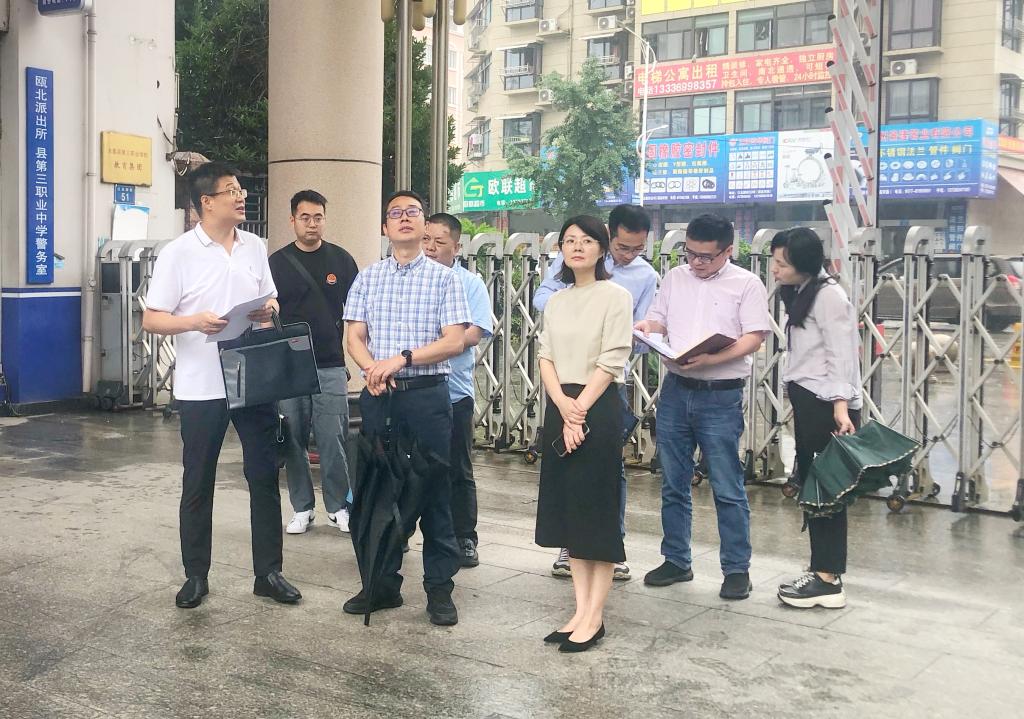 温州市科技局副局长项晓东赴兰理工泵阀院开展调研指导