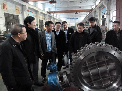 政府“三送”服务关注阀门发展