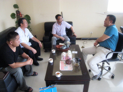 永嘉县政协副主席傅朝宗同泵阀研究院走访浙江工正科技发展有限公司