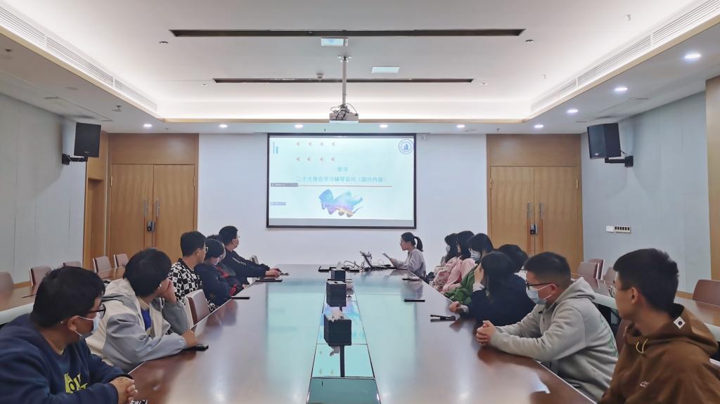 兰理工温州泵阀院开展3月学生主题班团活动