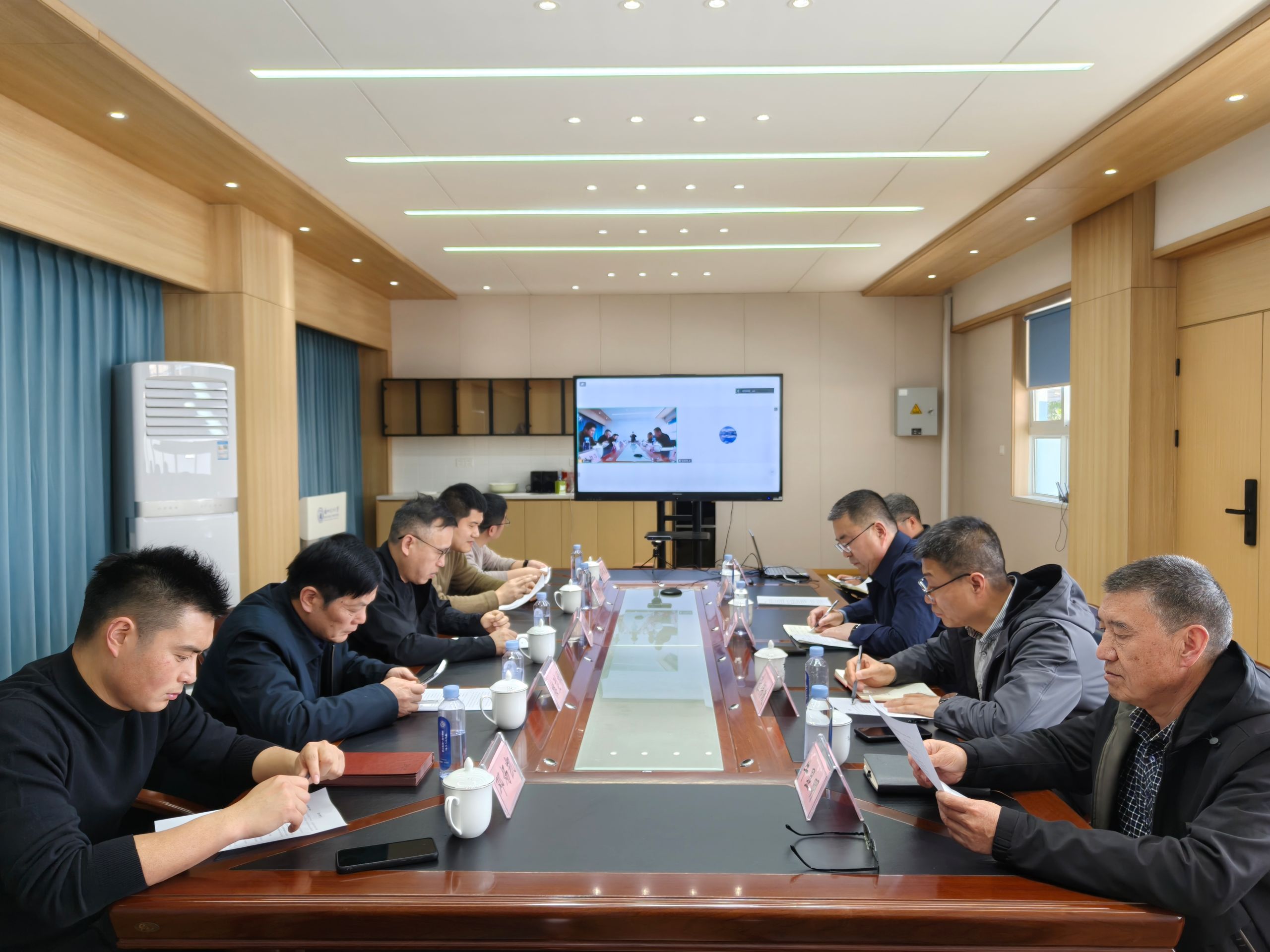 宁波埃美柯、田湖阀门、企一科技一行赴兰理工温州泵阀院开展合作交流