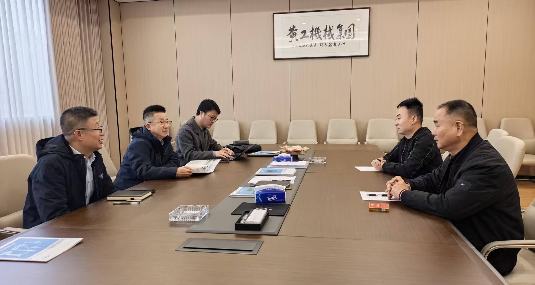 兰理工温州泵阀院赴黄工机械开展合作交流