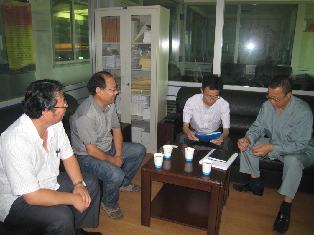 积极发挥窗口作用，向泵阀企业推广应用技术成果