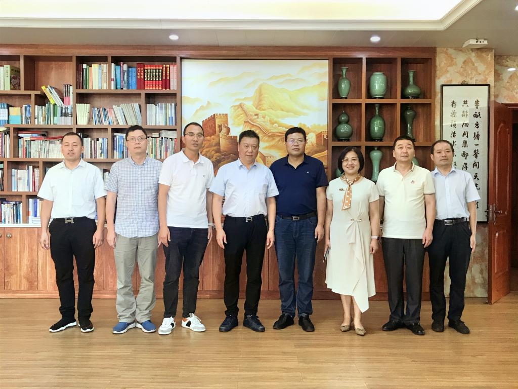 兰理工专家团队赴亚龙智能装备集团对接合作