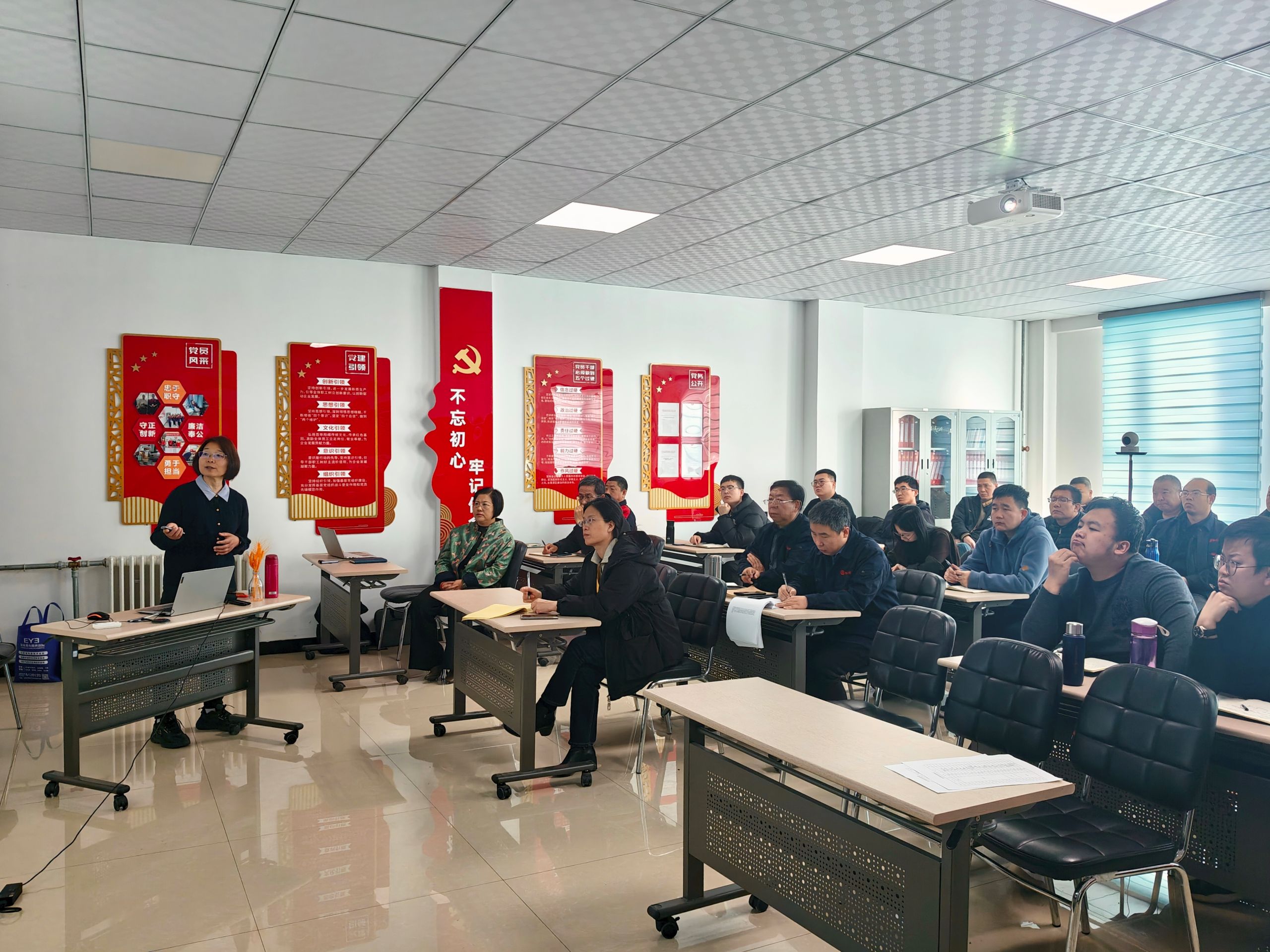 兰州理工大学温州泵阀院赴阳泉阀门开展技术培训