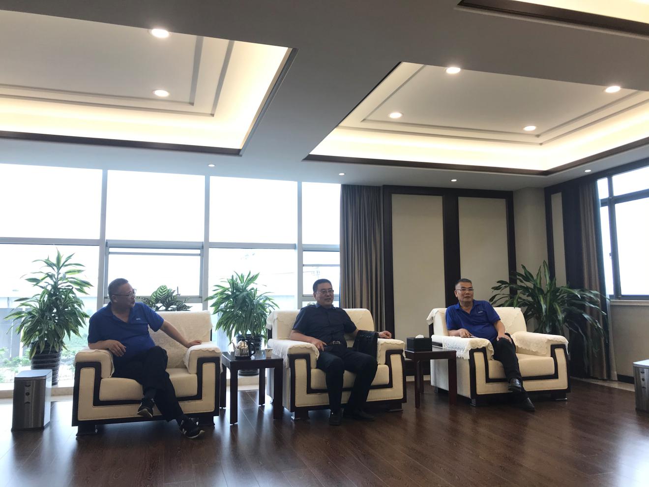 温州泵阀工程研究院走访维都利阀门有限公司