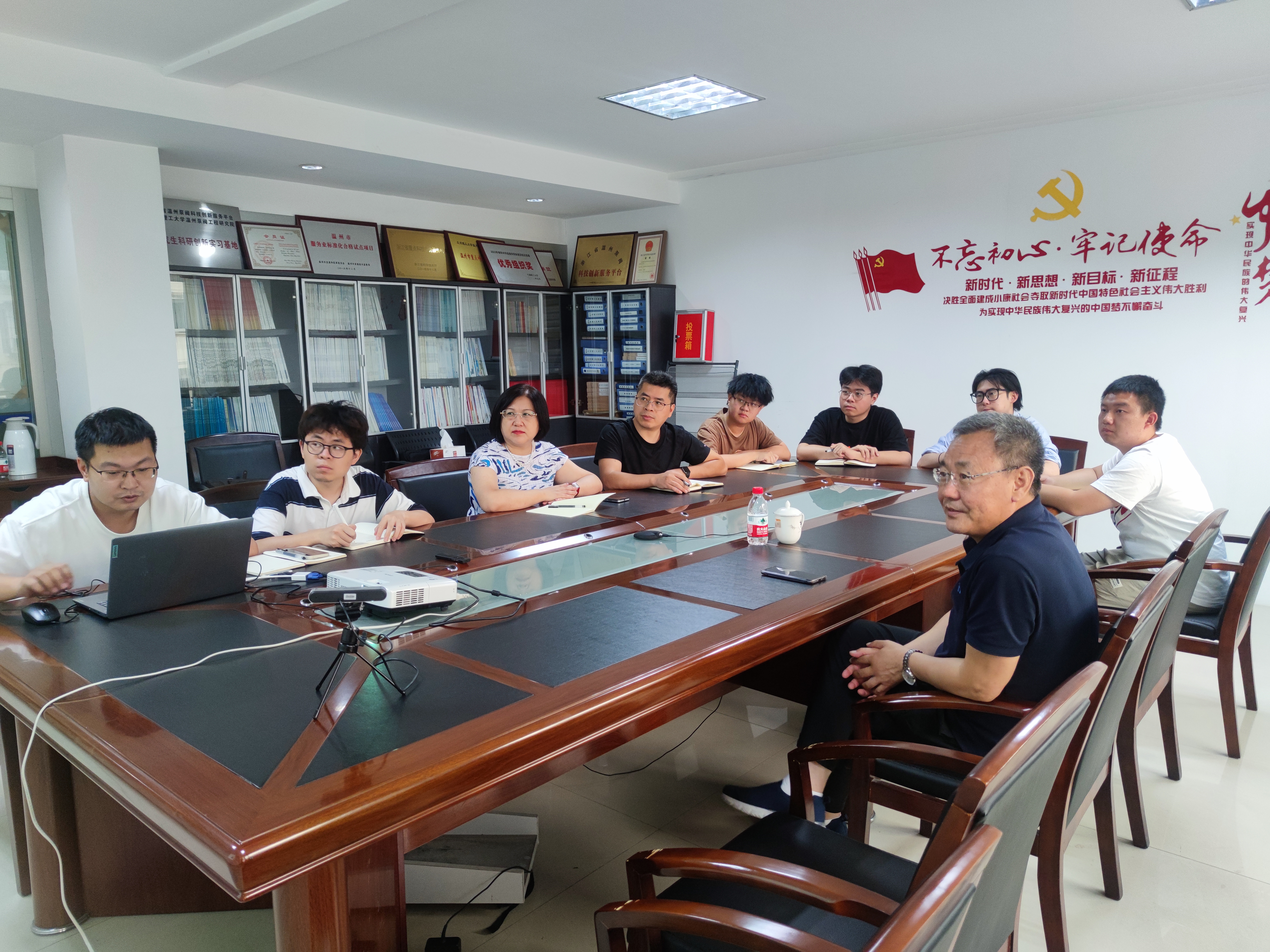 学校专家赴兰理工温州泵阀院指导科研工作