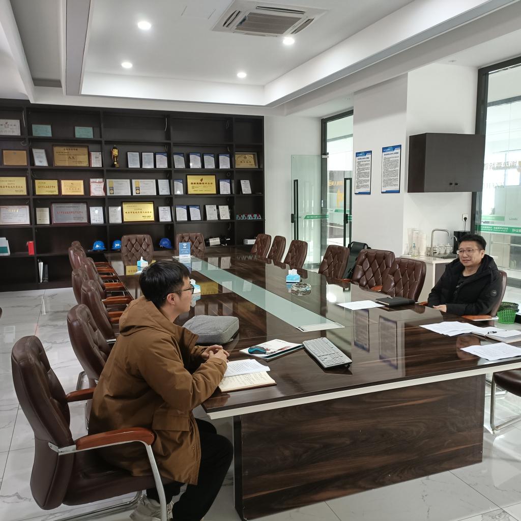 兰理工温州泵阀院赴联大阀门开展技术交流