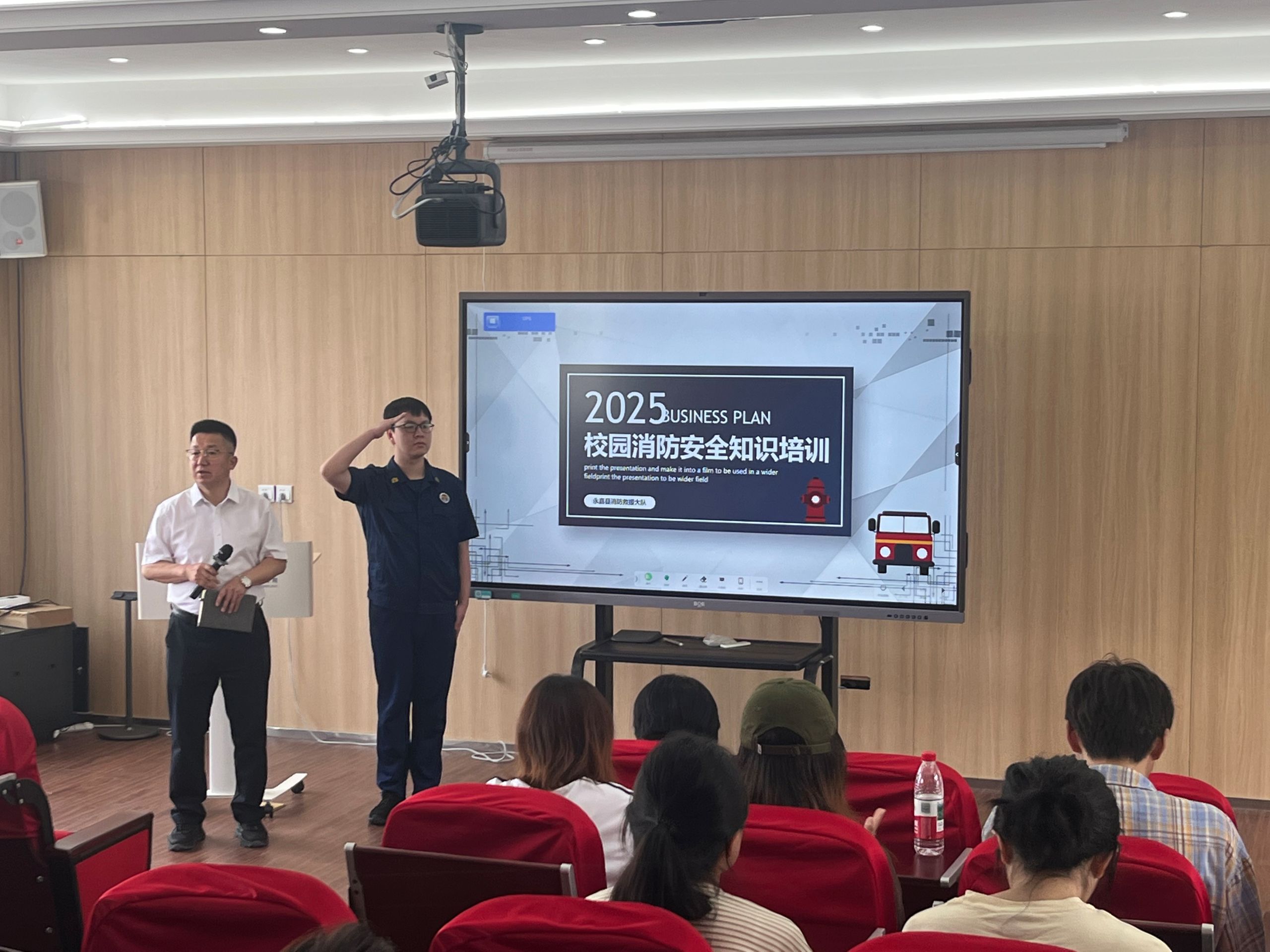 兰理工温州泵阀院组织开展消防安全培训和演练活动