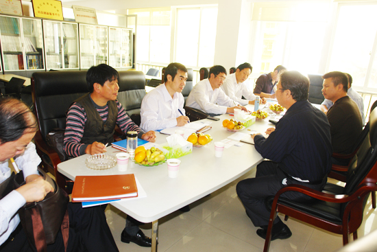 江苏大学靖江泵阀研究院潘存根常务副院长一行莅临研究院调研